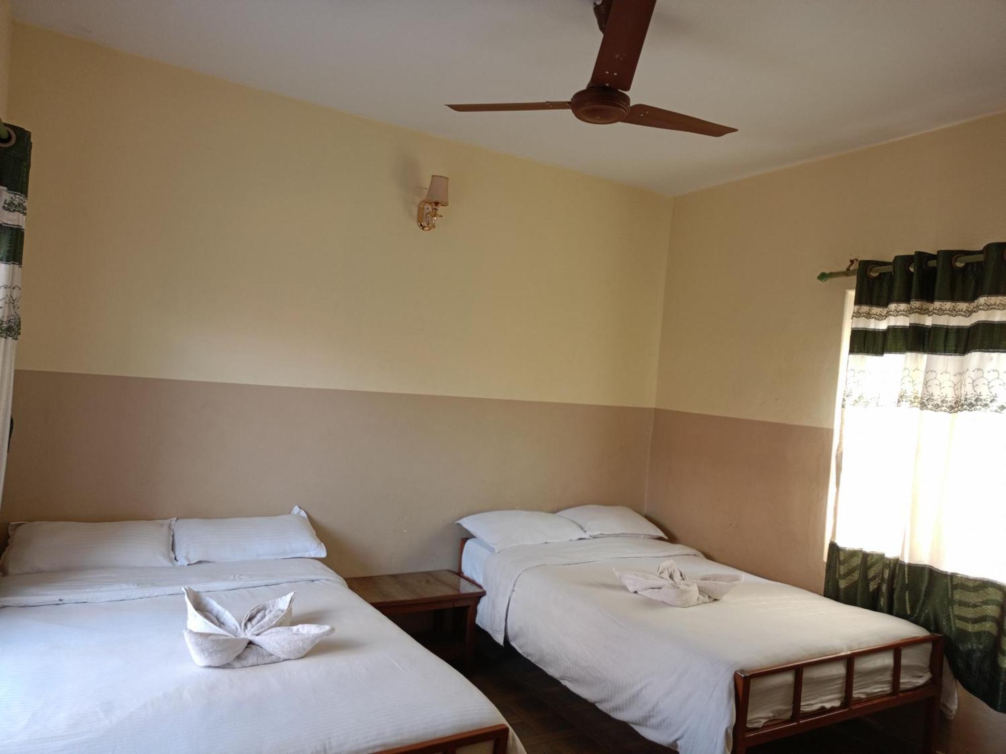 Pokhara Metro Eco Hotel Екстер'єр фото